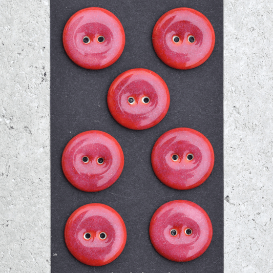 7 pcs. 22mm porcelain buttons cherry