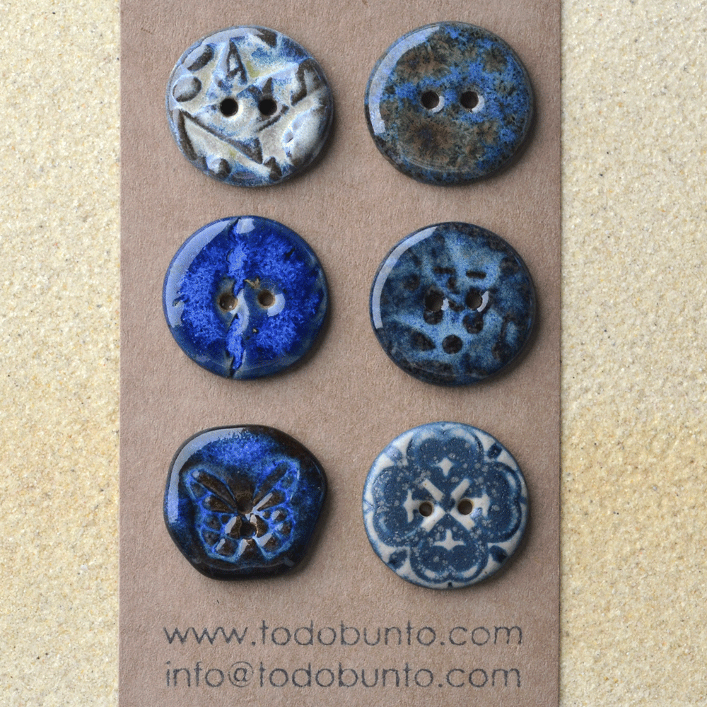 6 pcs. 22-23mm ceramic buttons mix blue