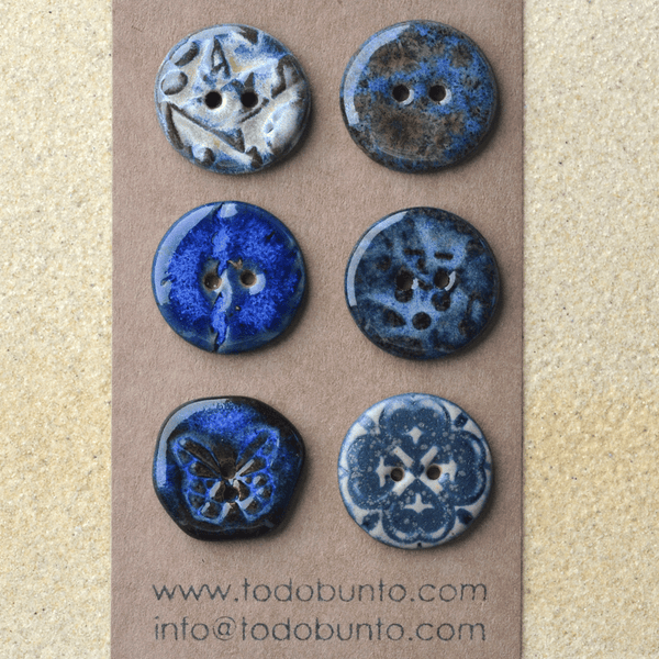 6 pcs. 22-23mm ceramic buttons mix blue