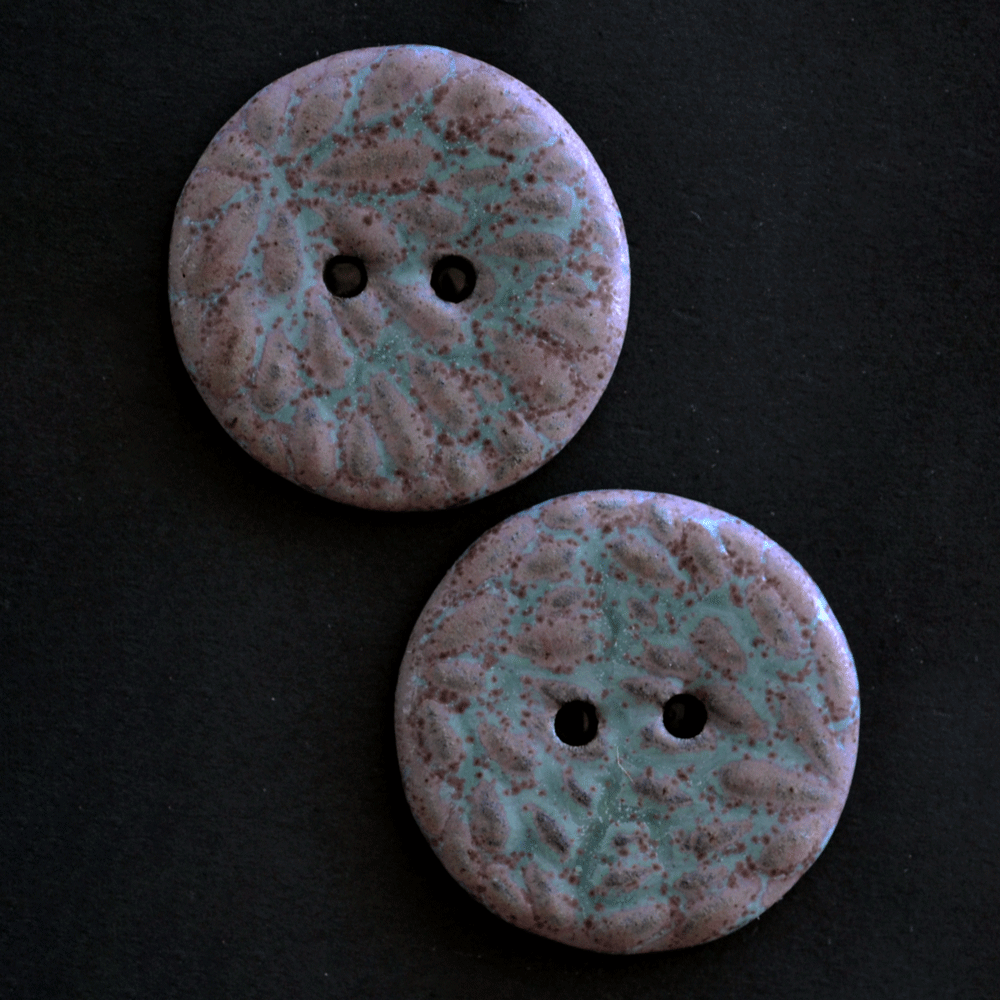 2 pcs. 27-28 mm ceramic buttons lilac/blue