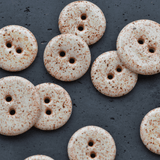 18 mm Handmade Keramikknöpfe Creme gesprenkelt (hell)