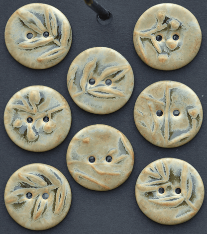 8 pcs. 22-23mm porcelain buttons flora