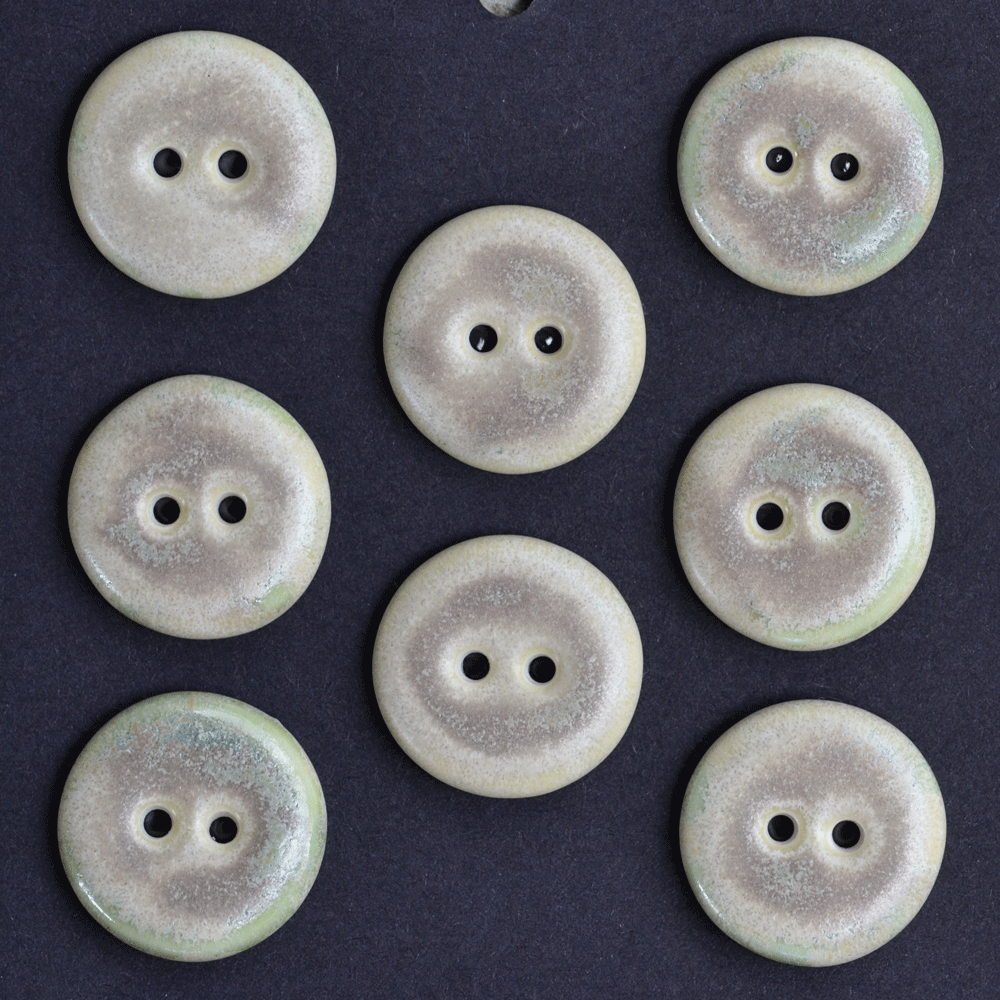 17-18mm porcelain buttons green alabaster