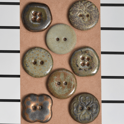 8 pcs. 23mm ceramic buttons mix
