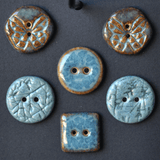 6 pcs. 17-20mm ceramic buttons mix blue/brown