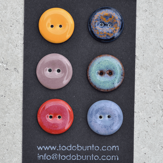 6 pcs. 22-23mm ceramic buttons mix