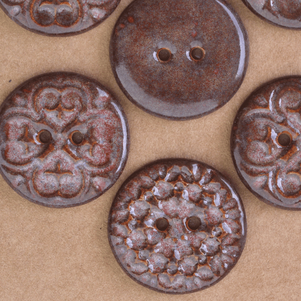 7 pcs. 23mm ceramic buttons smokey merlot