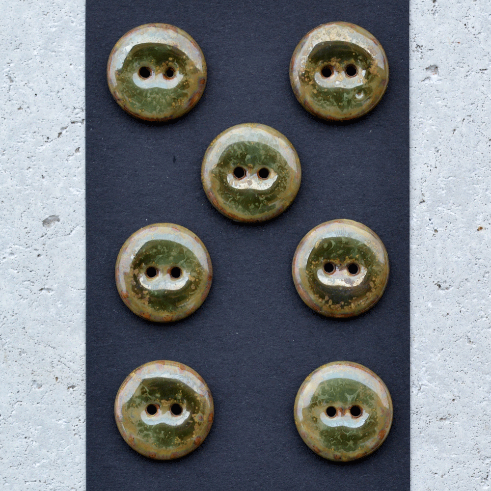 18mm ceramic buttons olive