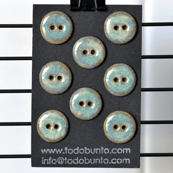 8 pcs. 18mm ceramic buttons seaside