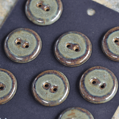 8 pcs. 18mm ceramic buttons smoke