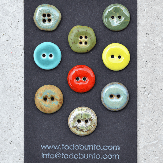 9 pcs. 18 mm ceramic buttons mix