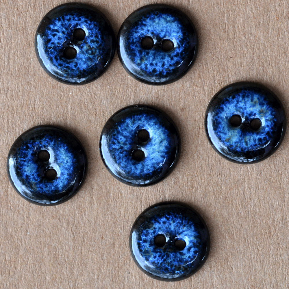 8 pcs. 17-18mm black porcelain buttons deep blue