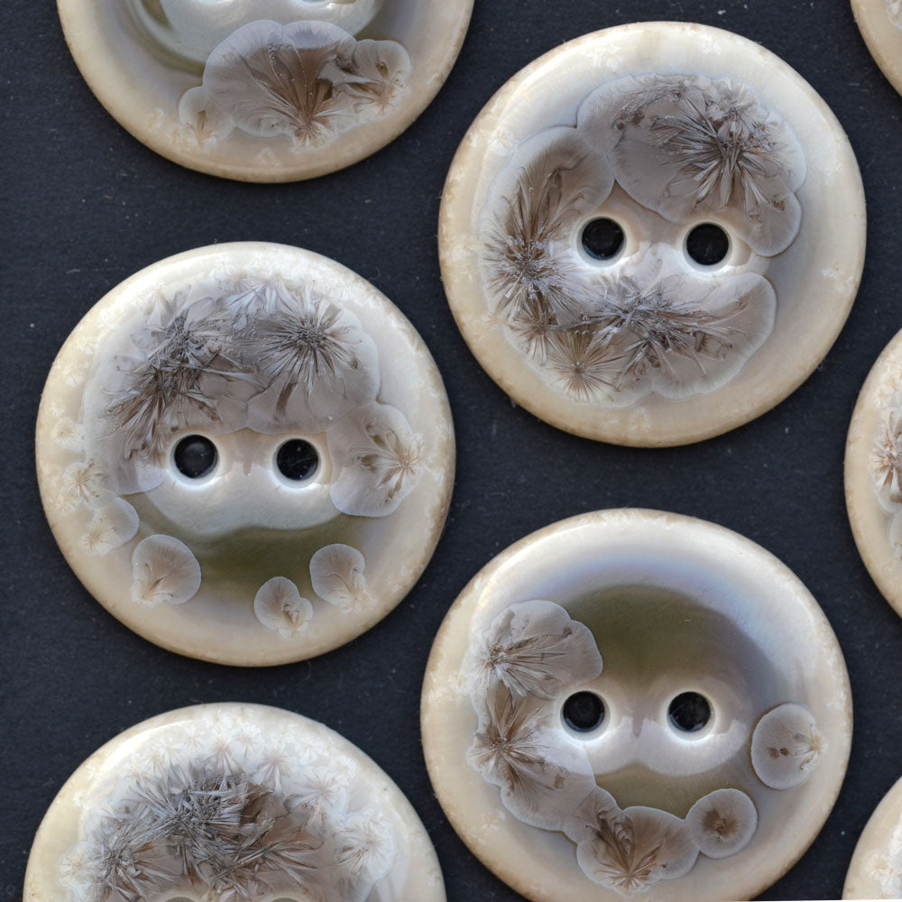 22-23 mm porcelain buttons taupe crystals