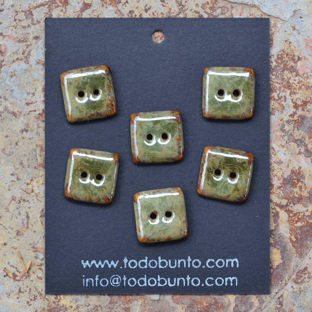 6 pcs. 16x16mm ceramic buttons green/brown