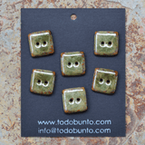 6 pcs. 16x16mm ceramic buttons green/brown