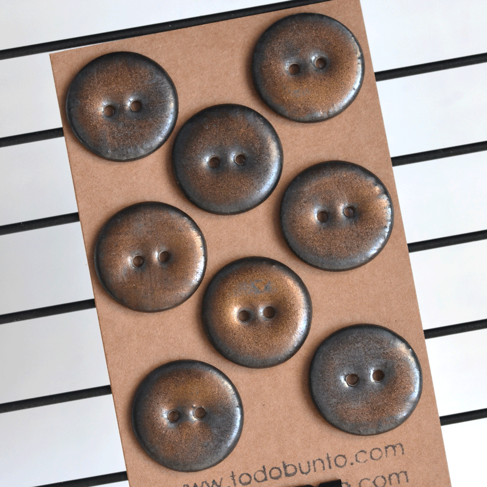 8 pcs. 23mm ceramic buttons bronze