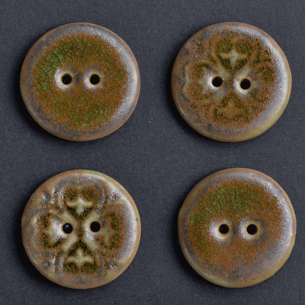 4 pcs. 23mm ceramic buttons brown/green