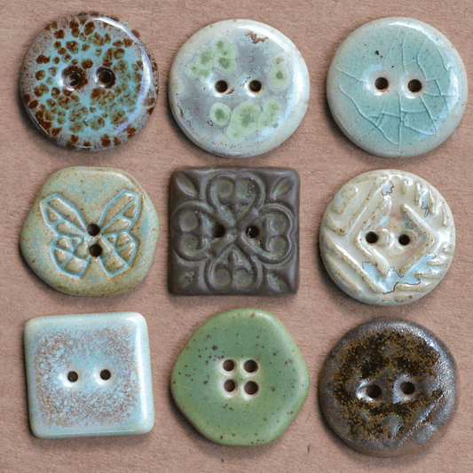 9 pcs. 22-23mm ceramic buttons mix
