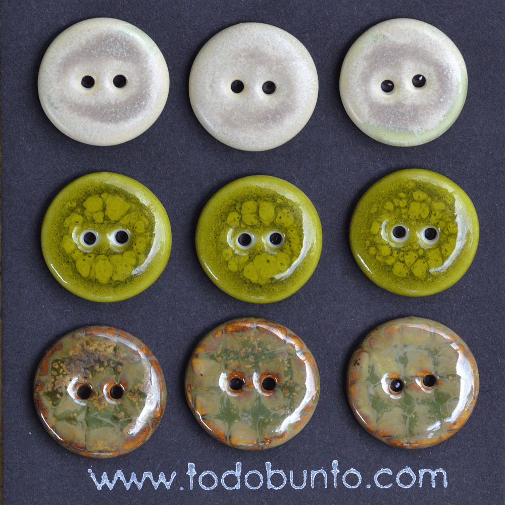 9 pcs. 17-18mm ceramic buttons mix