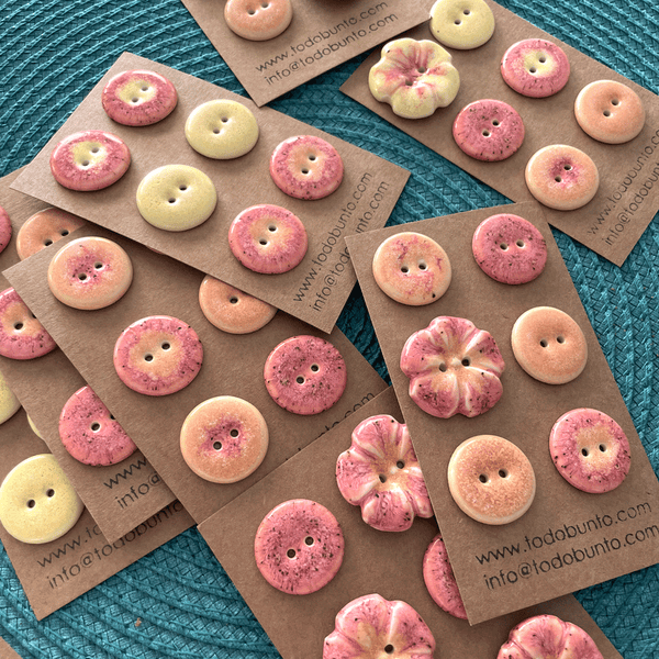 22-23mm porcelain buttons mix frangipani