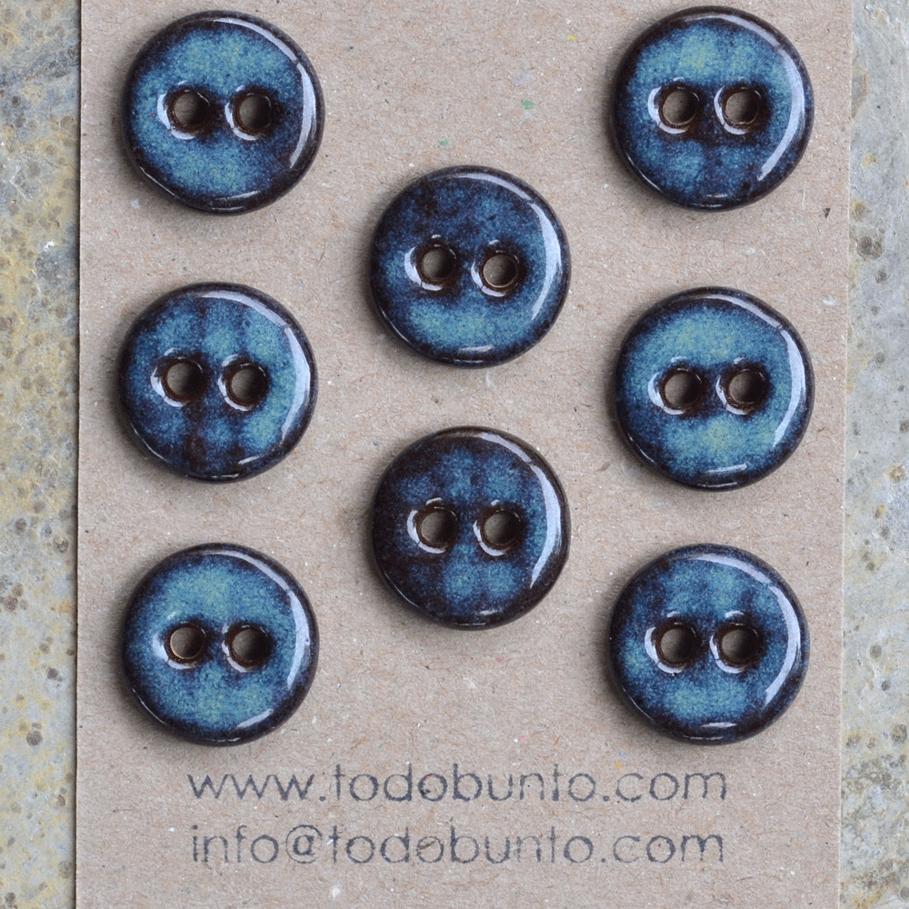 8 pcs. 18/19mm ceramic buttons brown/turquoise