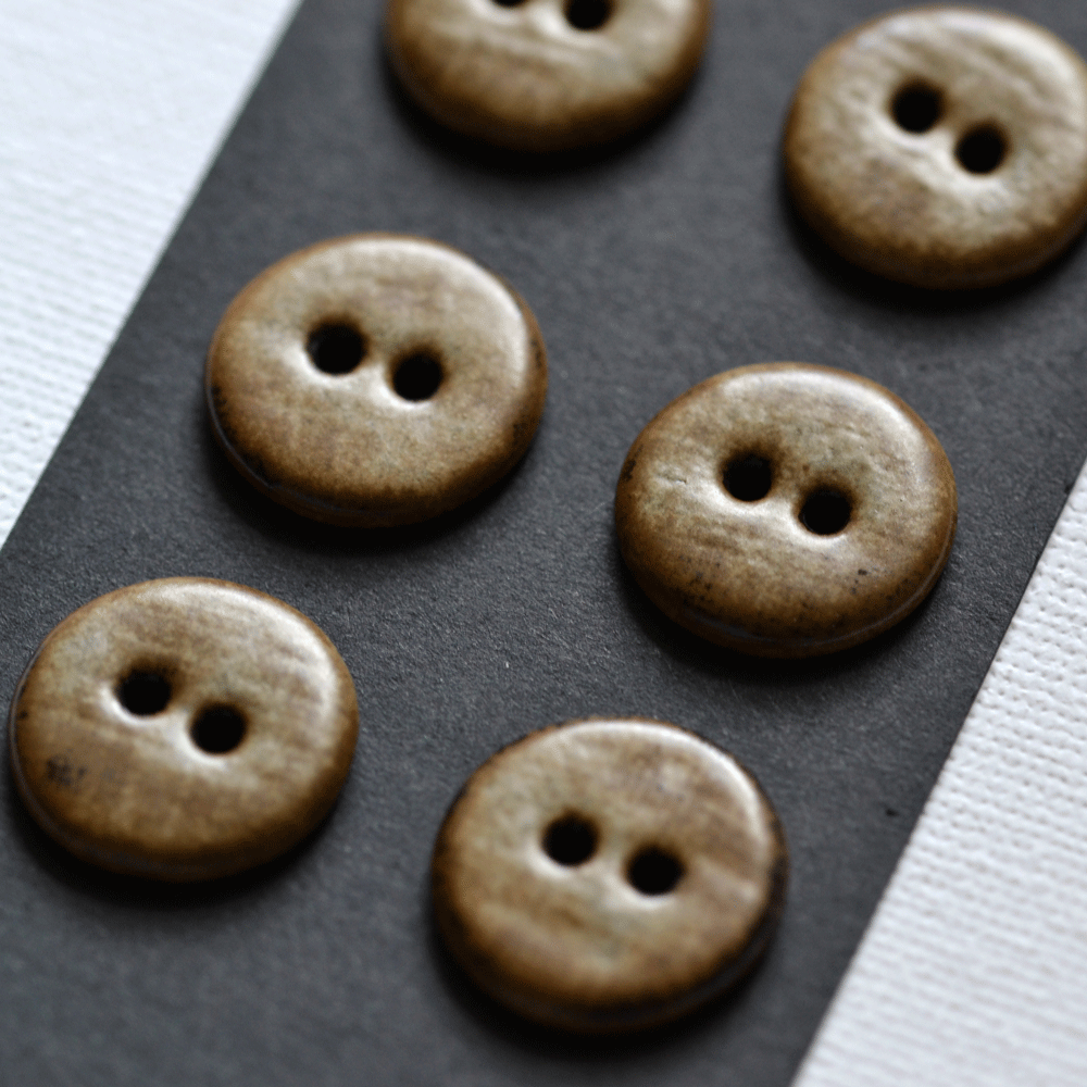 6 pcs. 18 mm ceramic buttons dunes
