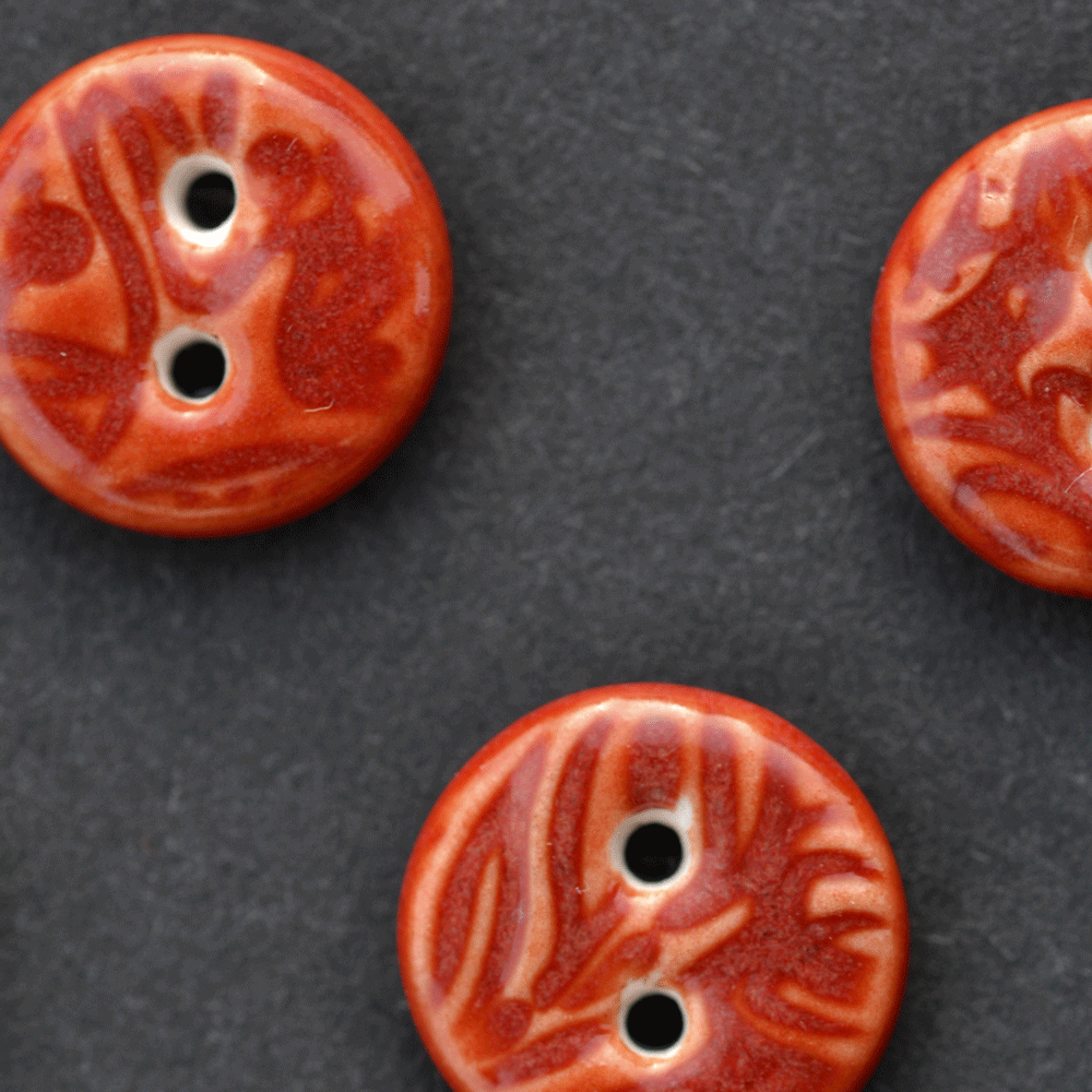 11 pcs. 13mm porcelain buttons cinnabar