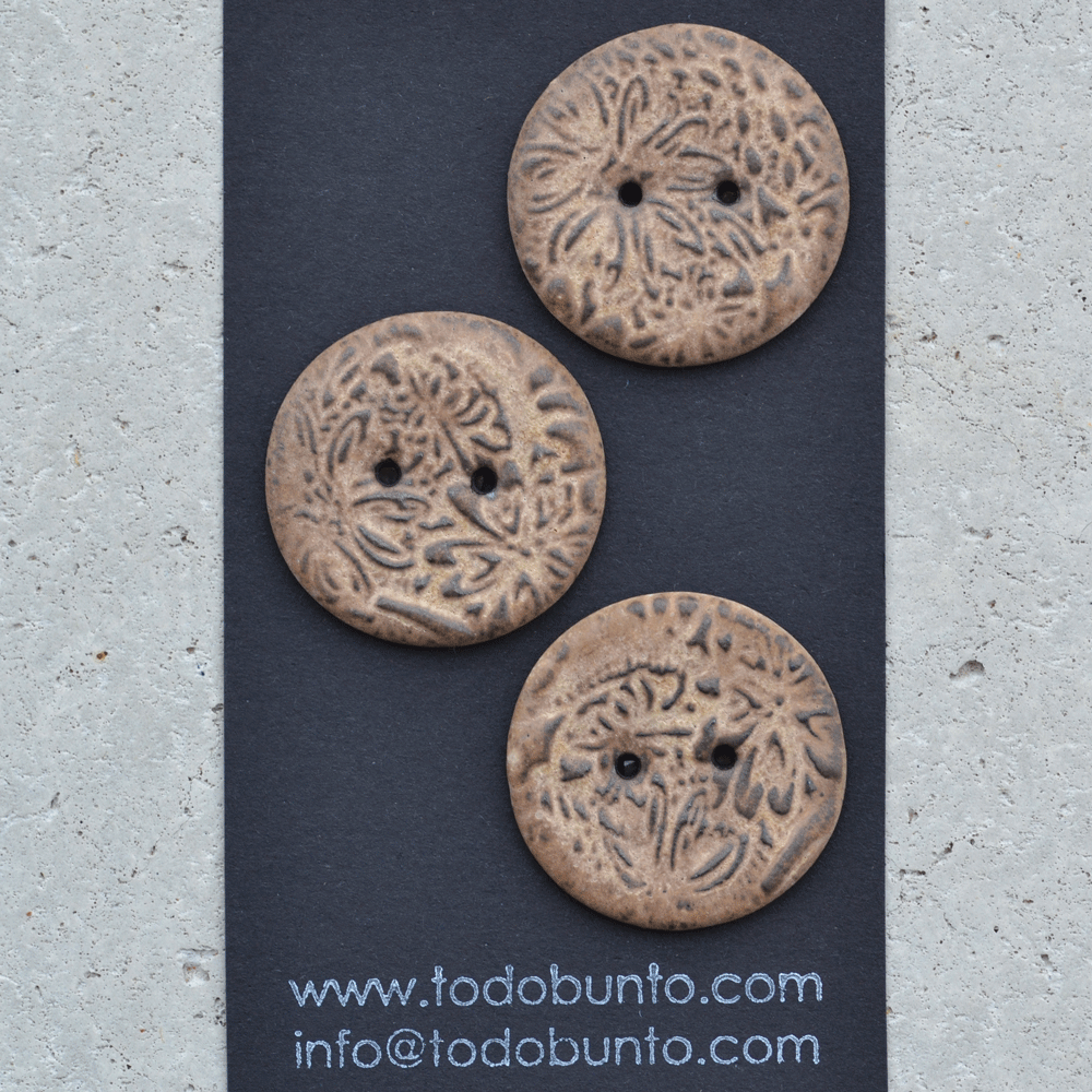 3x31mm ceramic buttons barock