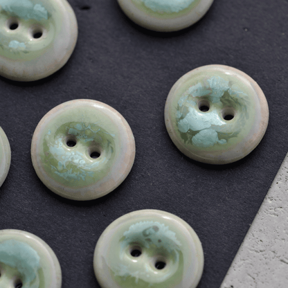 7 pcs. 17/18mm porcelain buttons biotop