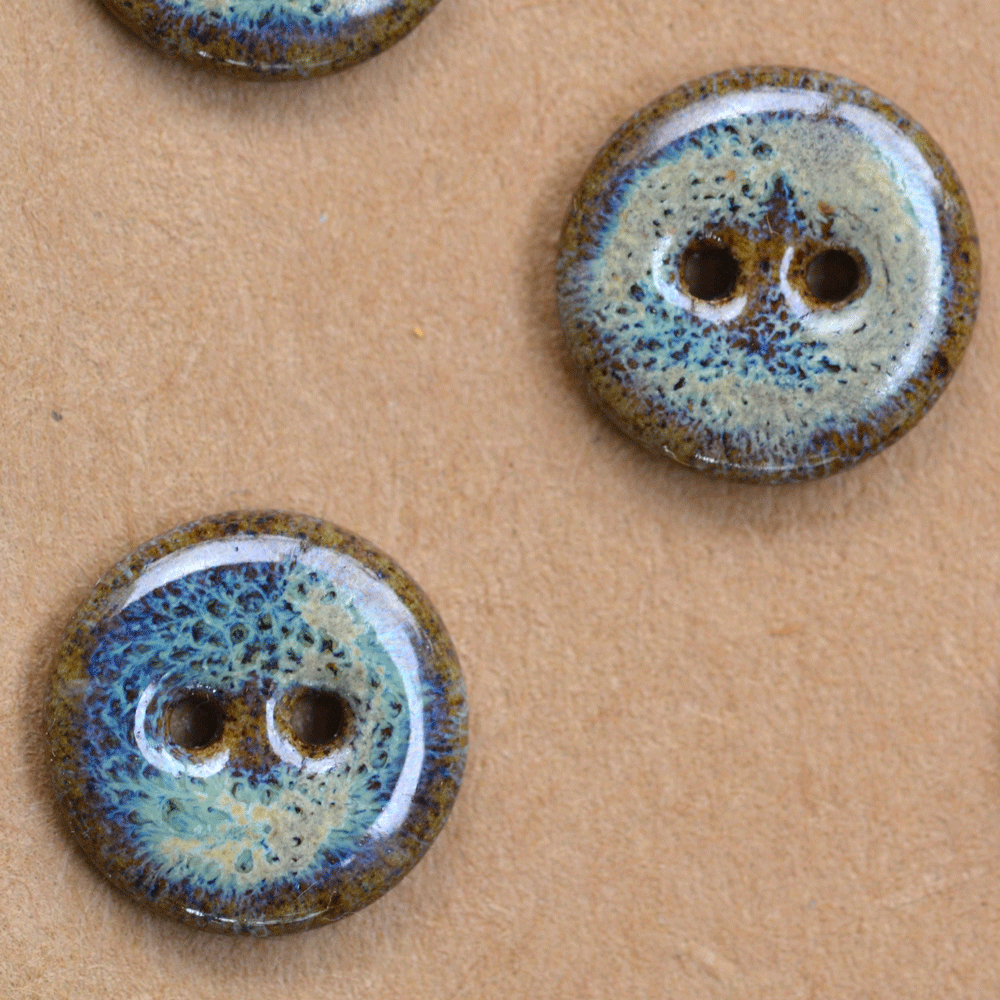 8 pcs. 16mm ceramic buttons seaside