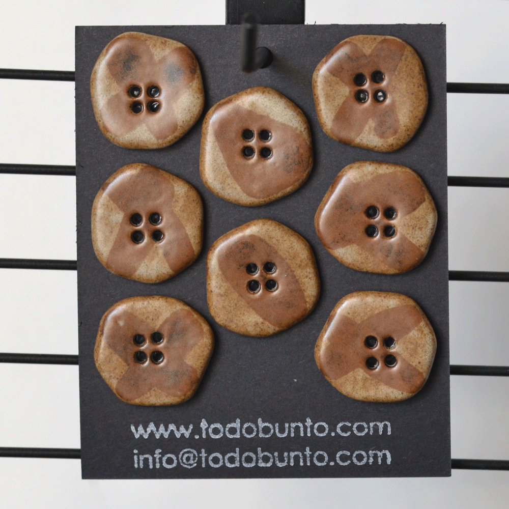 8 pcs. 23mm ceramic buttons Japan