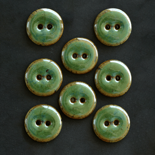 8pcs. 18 mm ceramic buttons brown/green