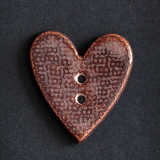 2 pcs. ceramic buttons in heart form