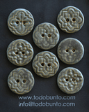 8 pcs. 22-23mm ceramic buttons orient