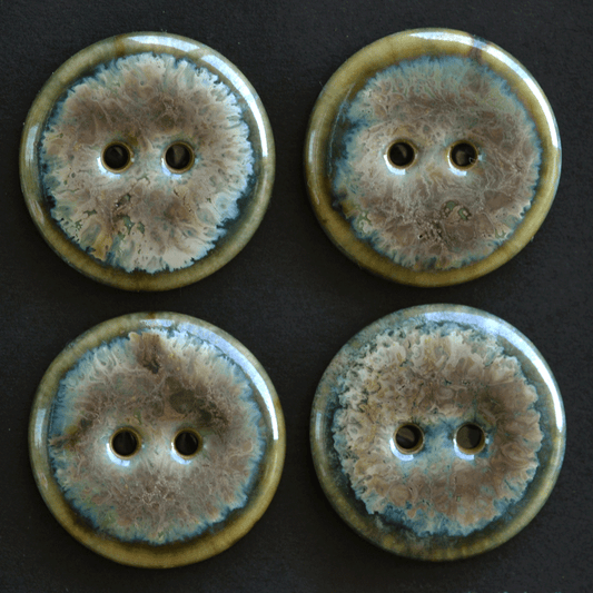4 pcs. 23mm ceramic buttons emerald/beige