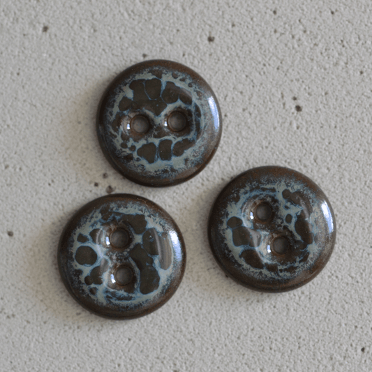 15-16mm ceramic buttons brown/grey