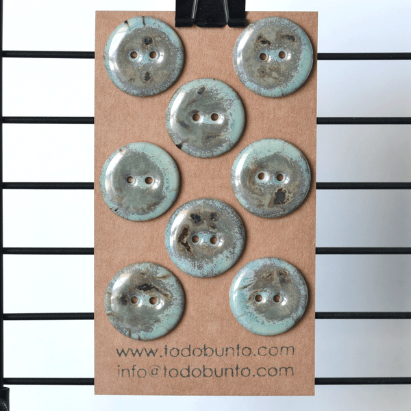 8 pcs. 22mm porcelain buttons spring