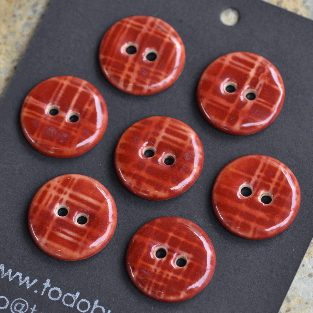 7 pcs. 18mm ceramic buttons cinnabar