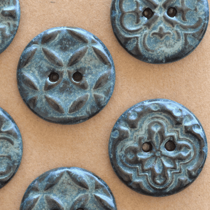 8 pcs. 23mm ceramic buttons orient