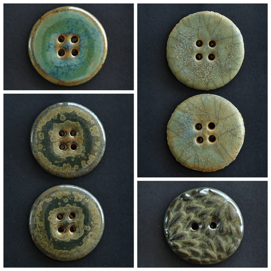 2 pcs. 27-28 mm ceramic buttons green