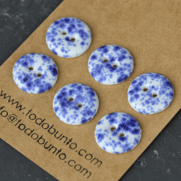 17/18mm porcelain buttons blue sprinkle
