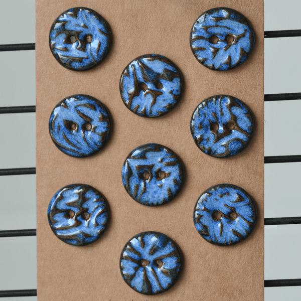 18 mm ceramic buttons blue/brown lace