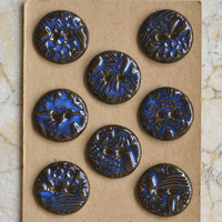 8 pcs. 23 mm ceramic buttons blue/brown lace