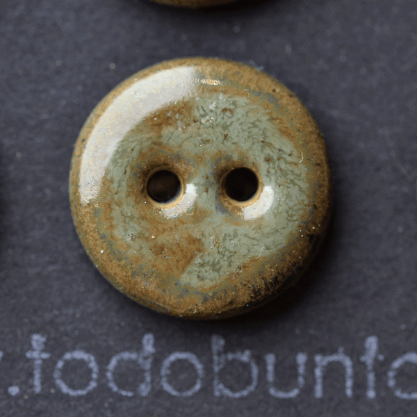9 pcs. 15-16mm ceramic buttons smoke
