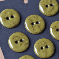 8 pcs. 17-18mm ceramic buttons deep olive speckle V2