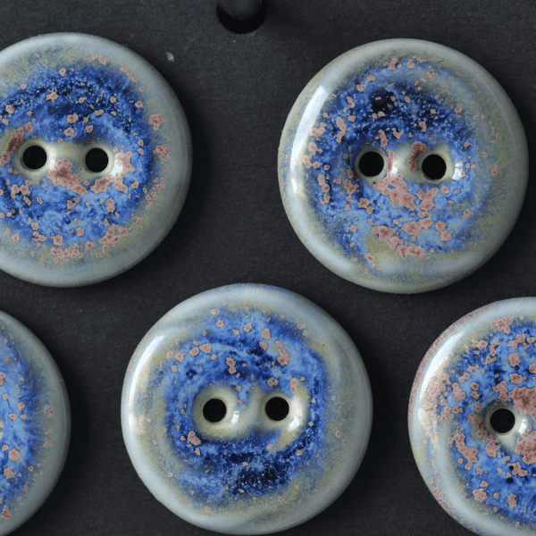 7 pcs. 20mm porcelain buttons swirl
