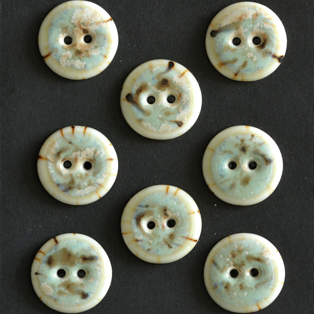 8 pcs. 17mm porcelain buttons mint shake