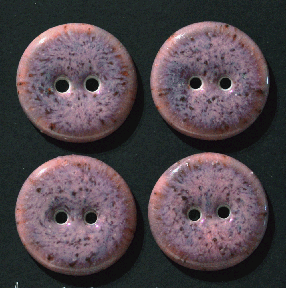 4 pcs.  22-23mm porcelain buttons blueberry cheesecake
