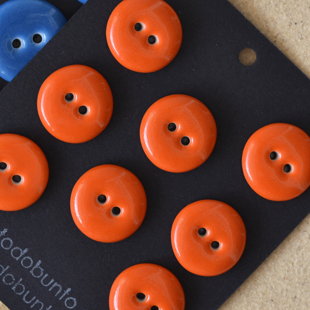 8 pcs. 17-18mm porcelain buttons bright orange