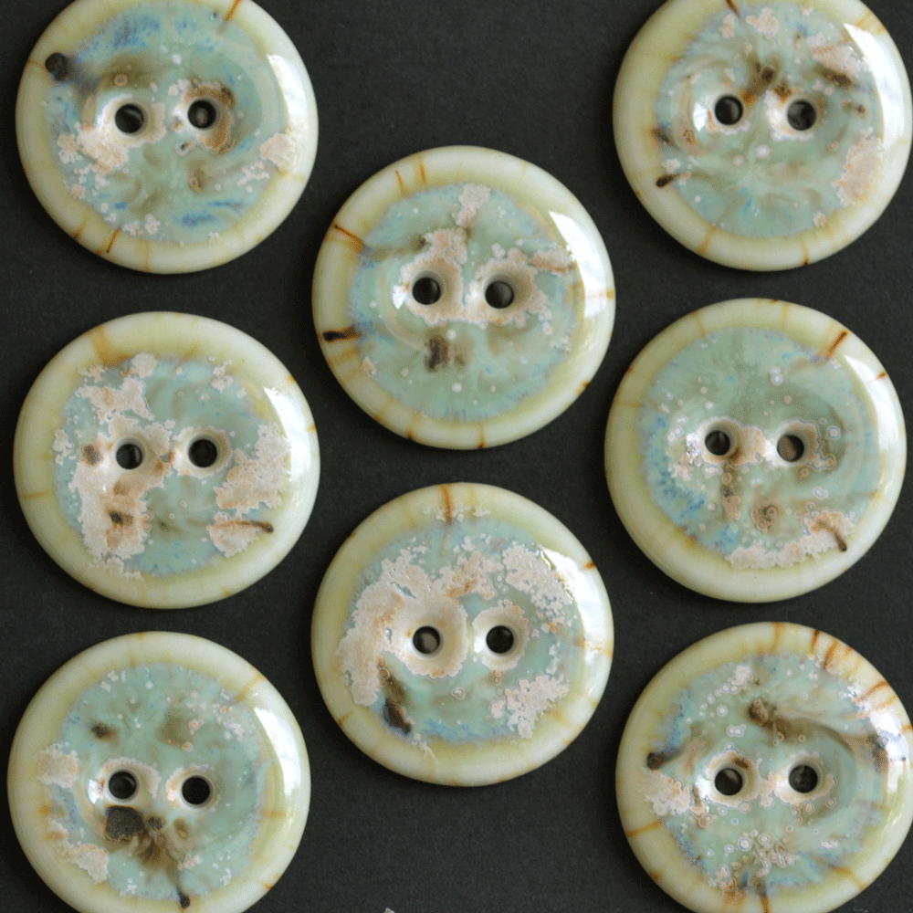 22-23mm porcelain buttons mint shake